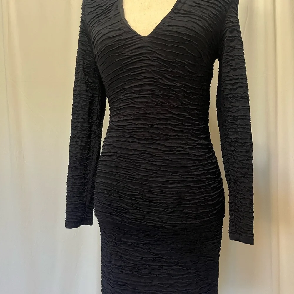 H&M Elegant Black Long Sleeve Textured Body Con Dress Size M H&M Elegant Black Long Sleeve Textured Body Con Dress Size M